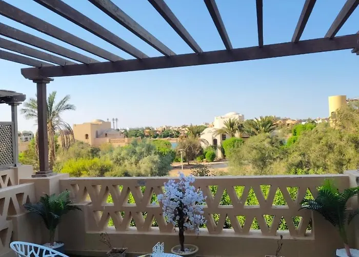Rihanna 2 Bedrooms With Lagoon Access