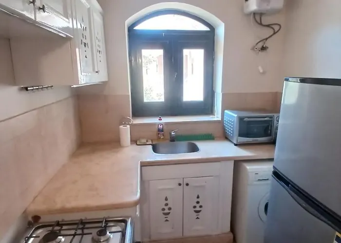 Rihanna 2 Bedrooms With Lagoon Access *