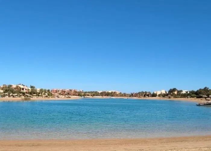 Rihanna 2 Bedrooms With Lagoon Access * Hurghada
