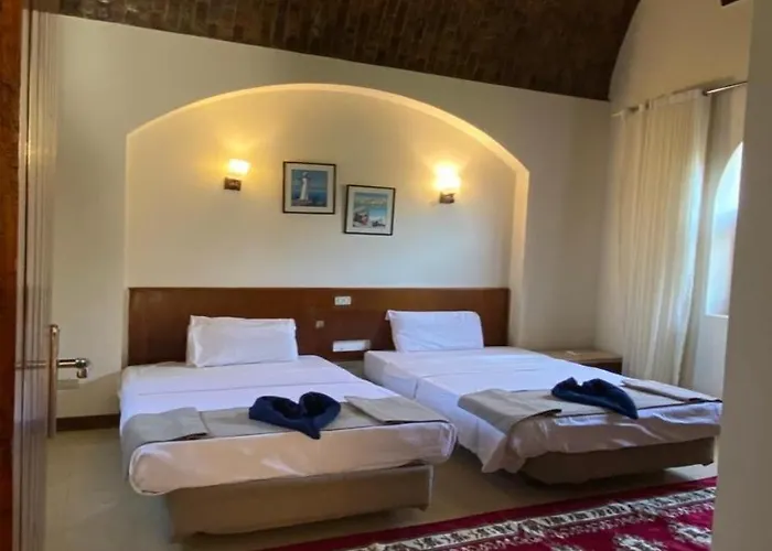 Rihanna 2 Bedrooms With Lagoon Access Hurghada